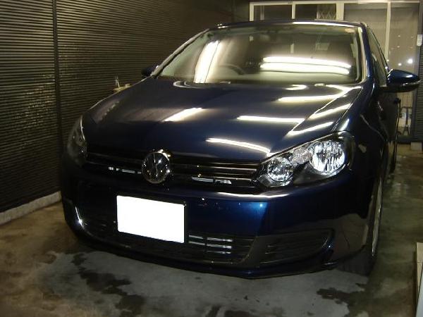 ＶＷゴルフ6★カロッツェリアＡＶＩＣ－ＺＨ07カーナビ取り付けこちらのお車も納車間もない時に入庫しました(*^_^*) 本当に新車が多いナー・・・。