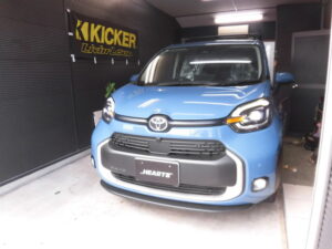 大阪・シエンタ☆KICKER　スピーカーポン付けセット取り付け