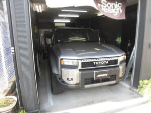 兵庫県・ランクル250☆リアースピーカー・ウーファー取り付け